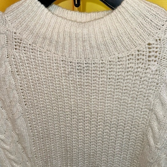 Simply Vera Wang Heavy Braided Cable Knit Sweater Cream Size M - Picture 7 of 7